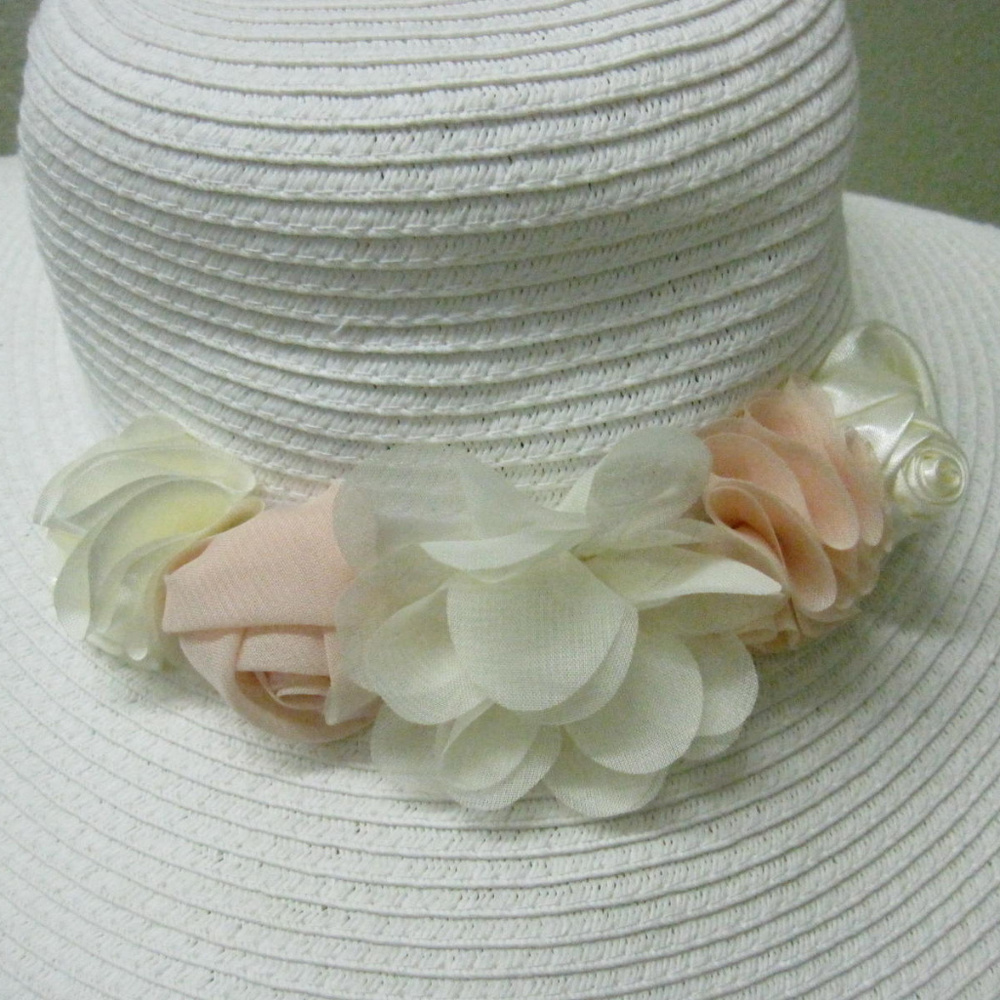August Hat Company Beach Sun White Floral Straw